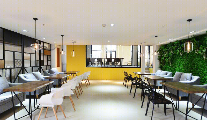 现代工业风办公室设计，打造自由舒适的办公环境-14