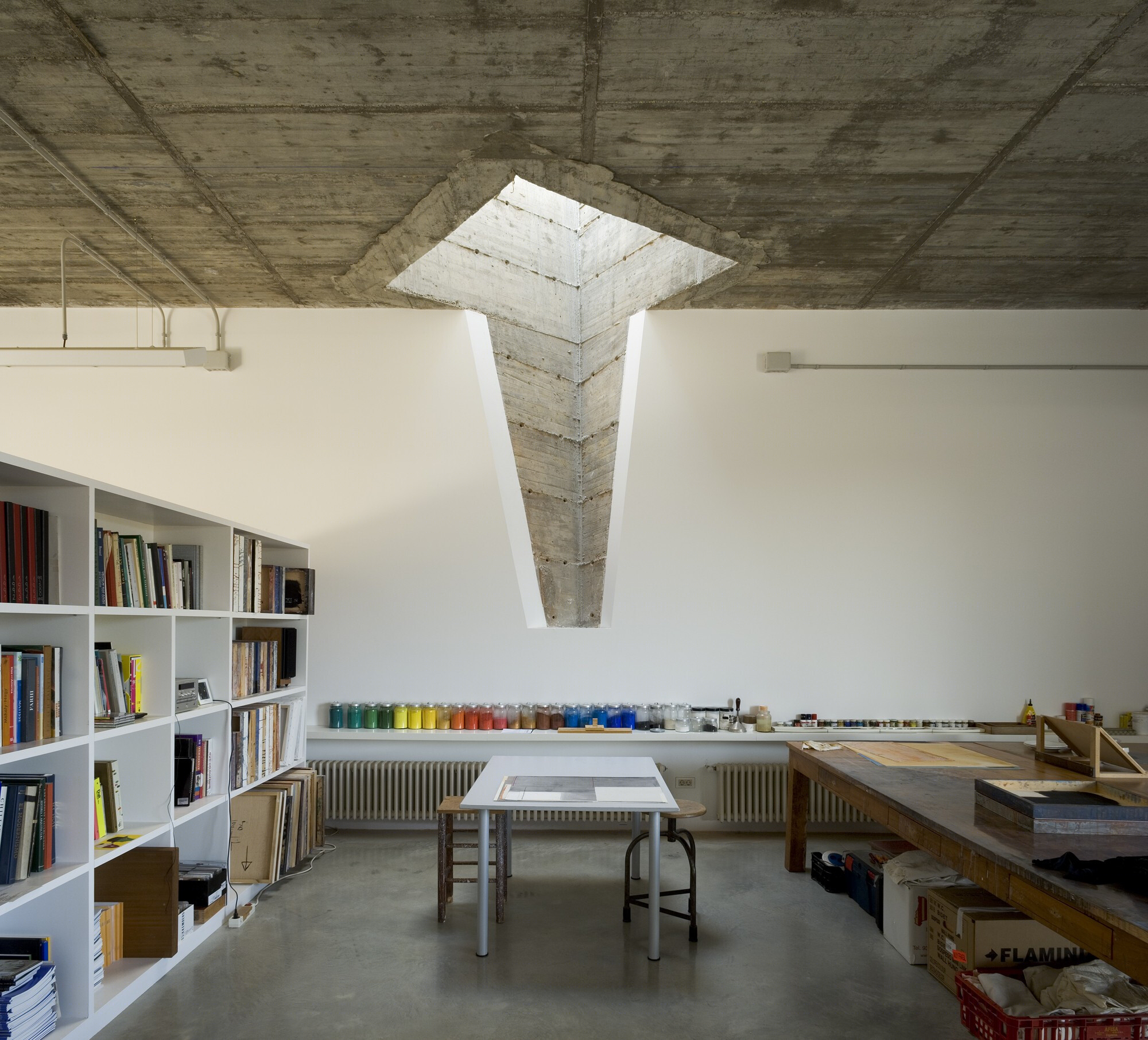 Bach Arquitectes 打造西班牙家庭画室 | 融入自然,功能齐全-20