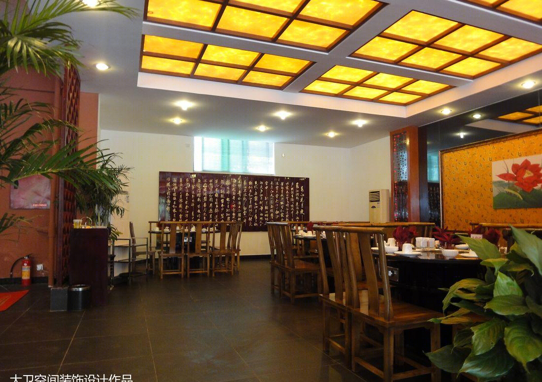 成都板栗养生鸡店——古韵金箔，精品酒店氛围的餐饮空间-3