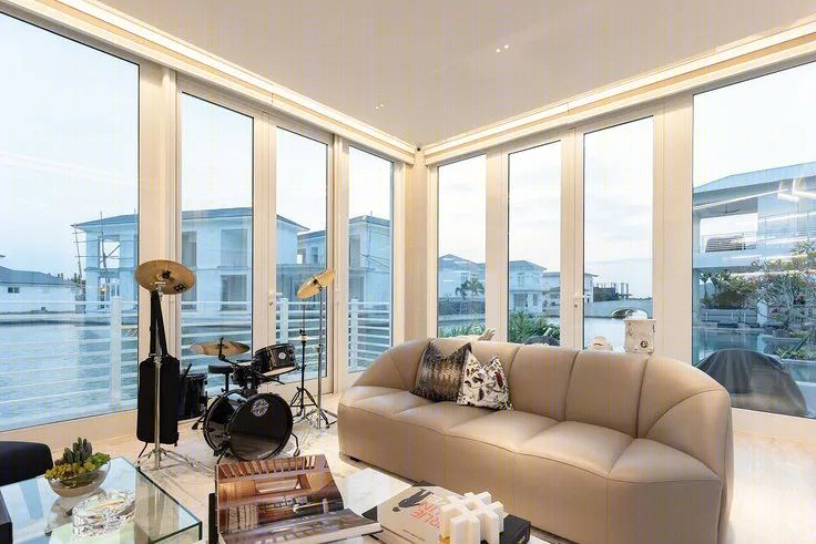 流线型明亮艺术美式简约住宅设计丨万盖美式建筑-24