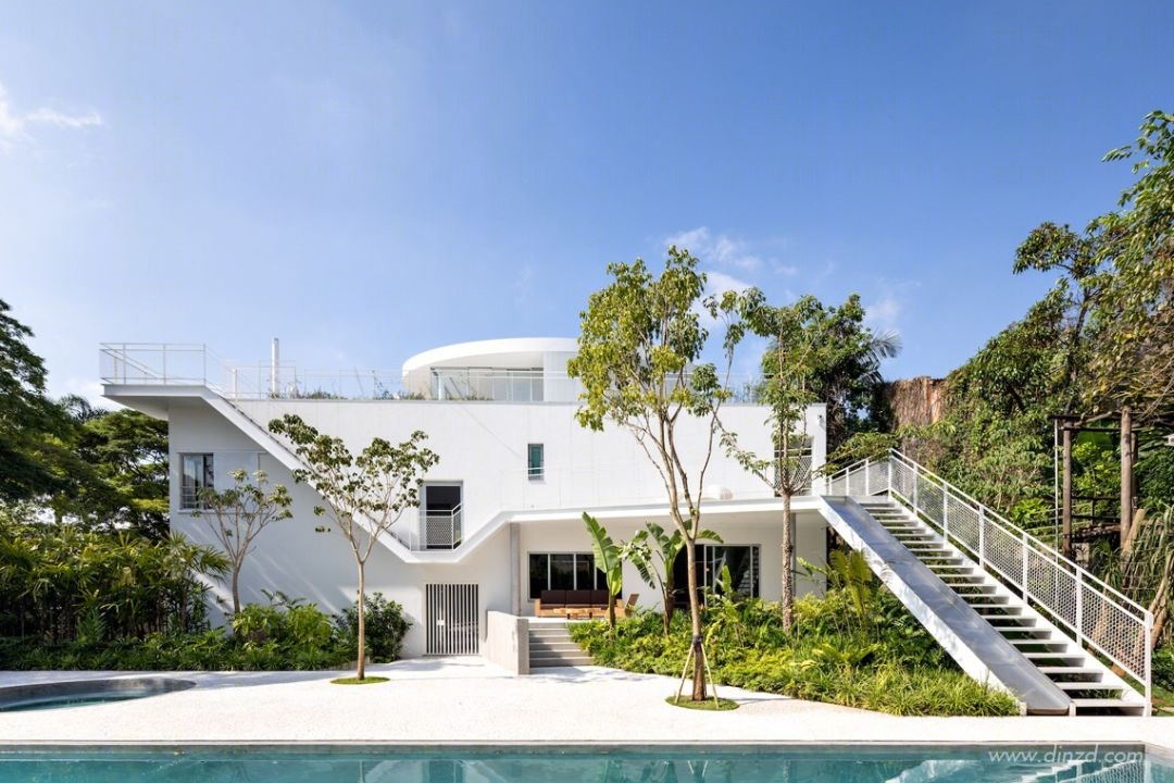 巴西 Casa M 住宅的白色建筑美学-3