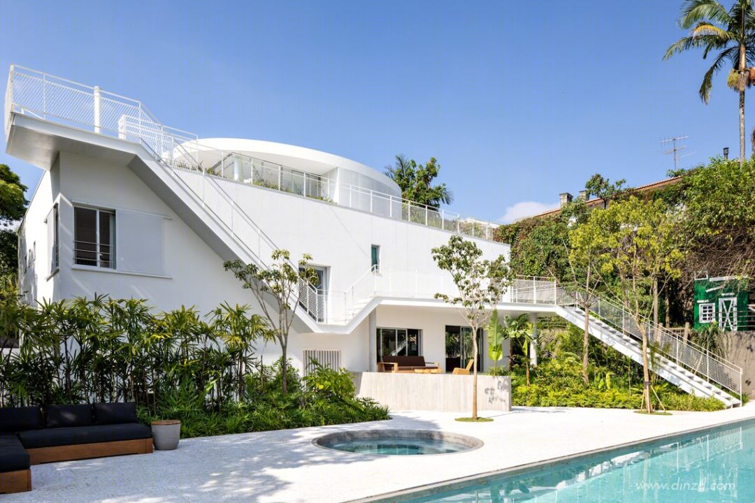 巴西 Casa M 住宅的白色建筑美学-4