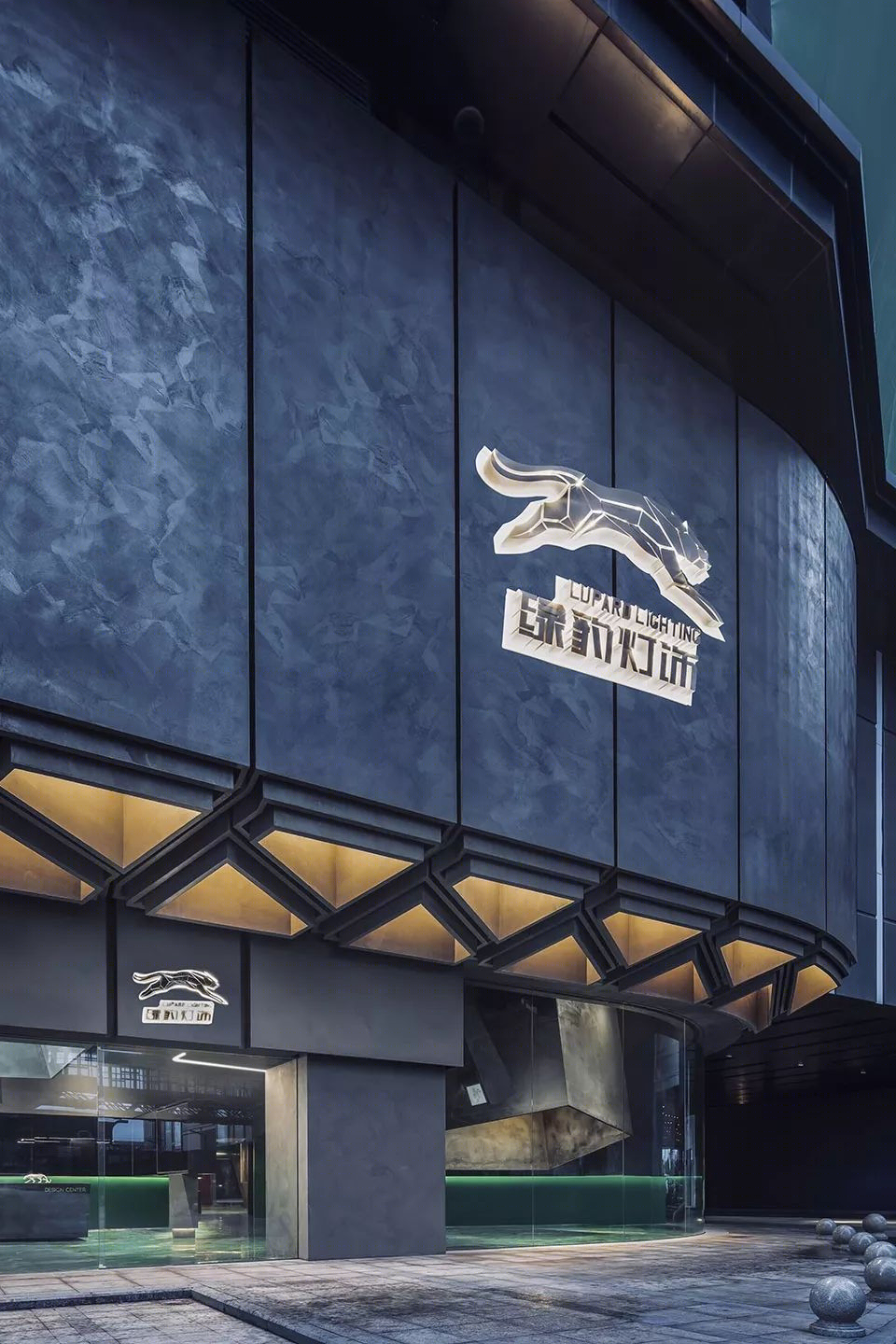 绿豹力量 | 中山市旗舰店光环境设计-12