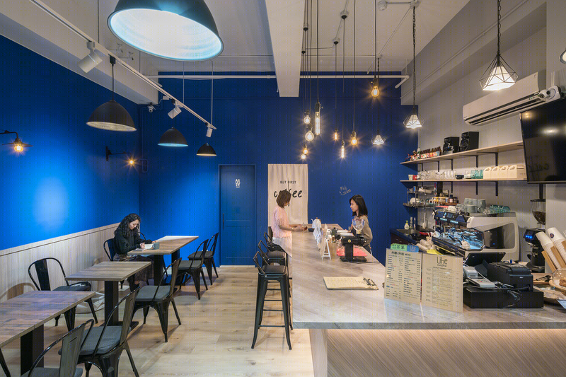 蔡岳儒打造 LIHE 咖啡店,英伦风混搭工业风-11