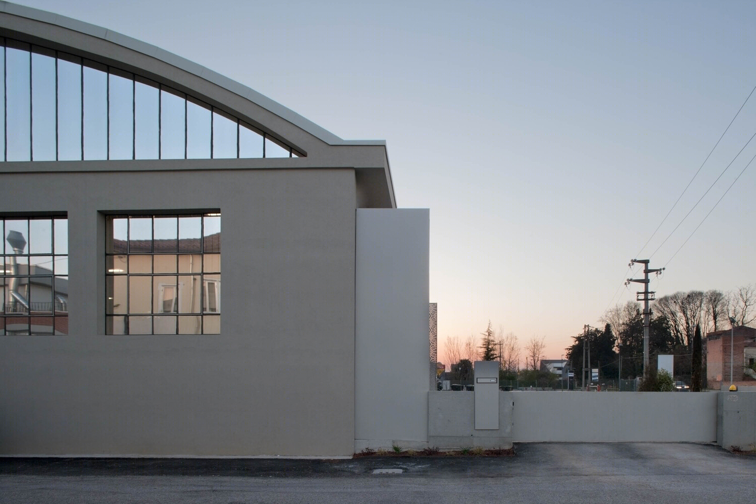 意大利 Agostini 混合用途建筑丨MIDE architetti-10