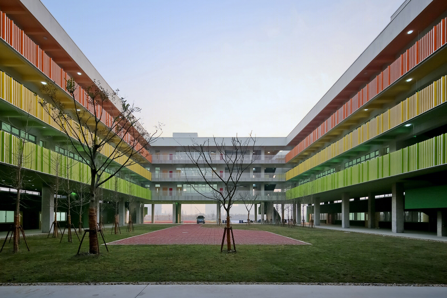 上海崧淀路初中学校-8