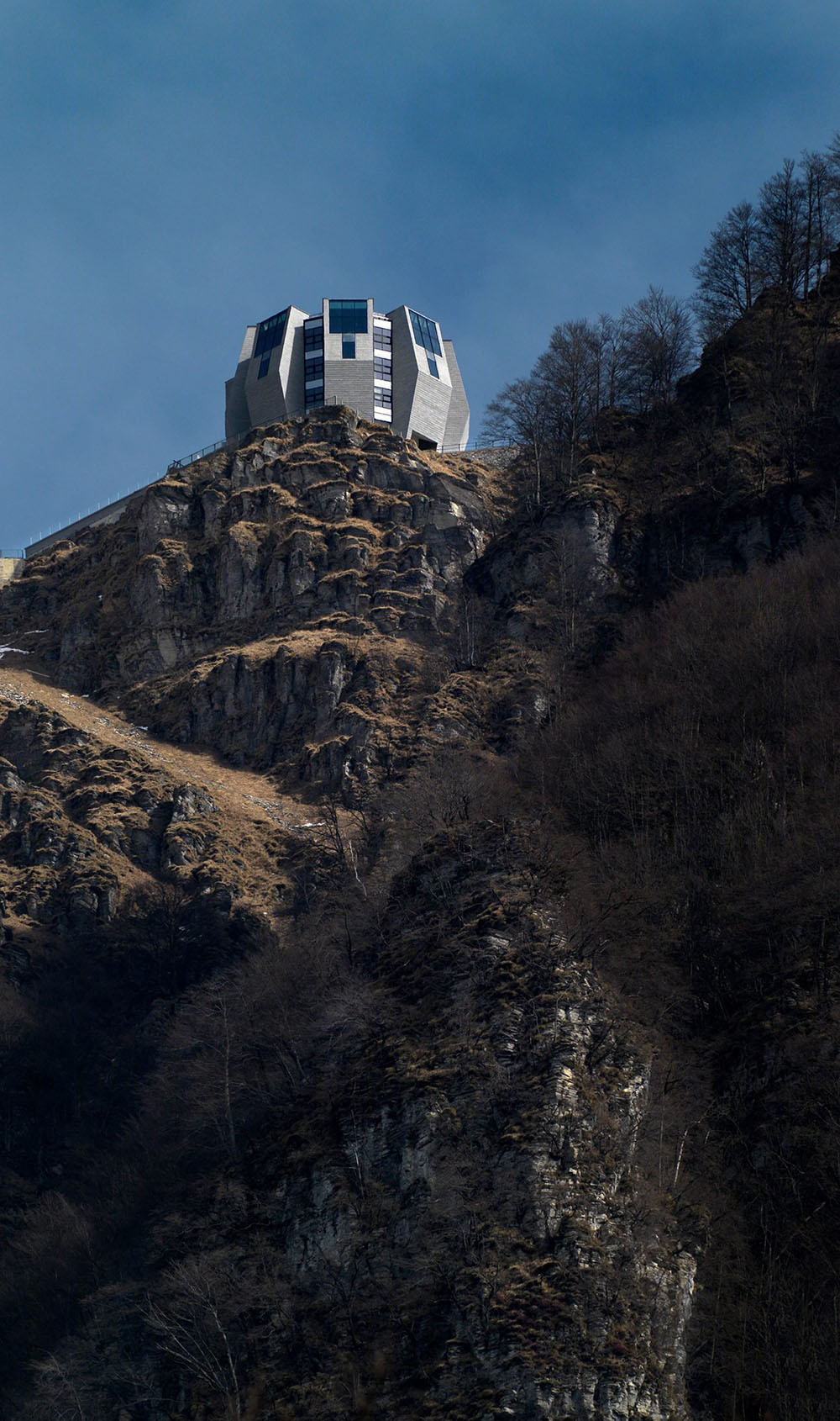 瑞士阿尔卑斯山 Monte Generoso 餐厅-4