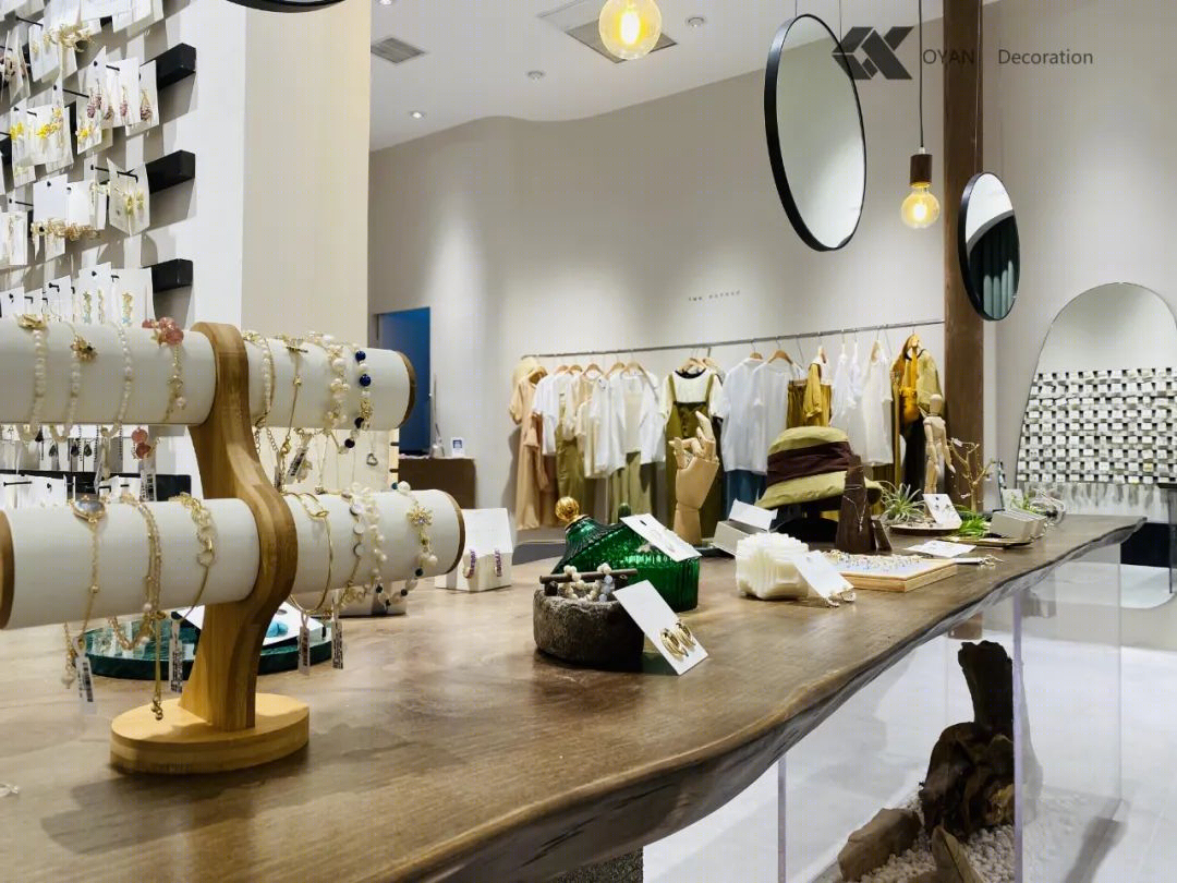 万连城现代简约风服装店装修实录-19