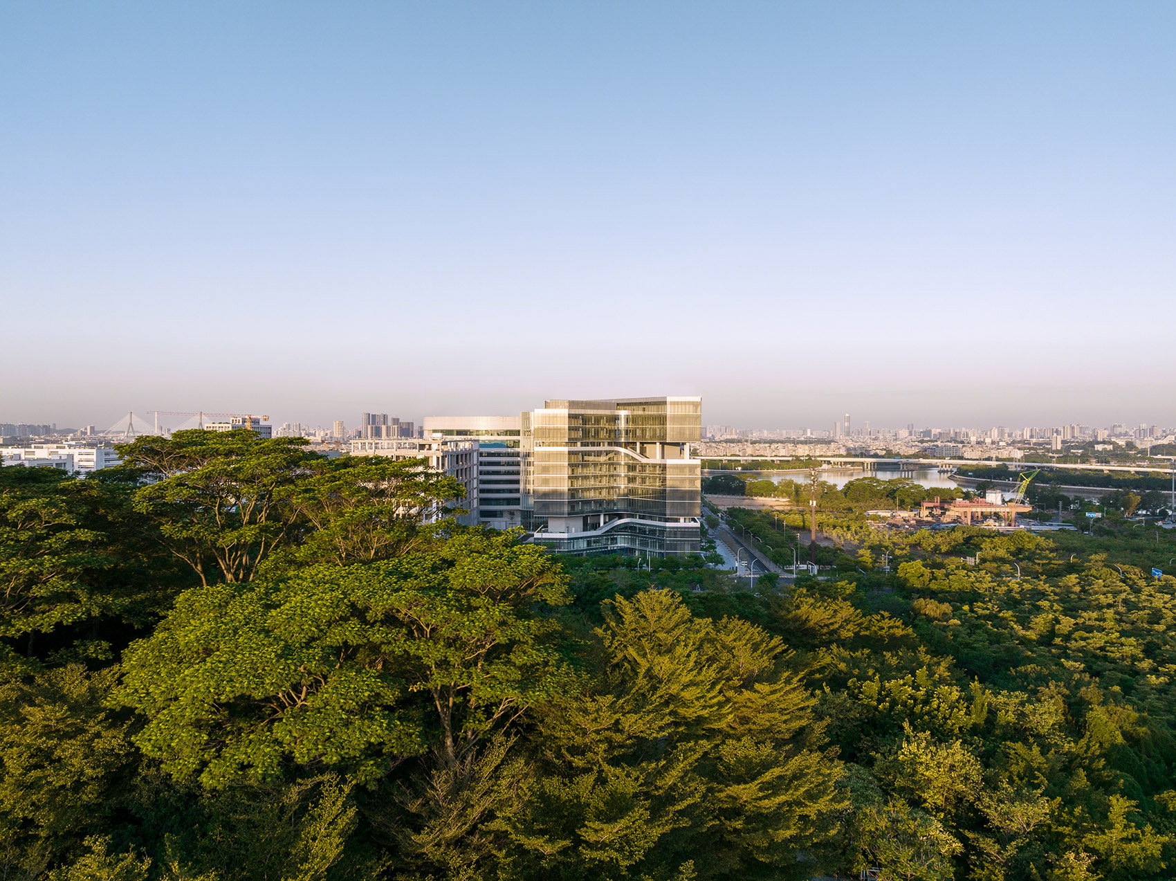 粤港澳大湾区高性能医疗器械创新中心丨中国广州丨海茵建筑-5