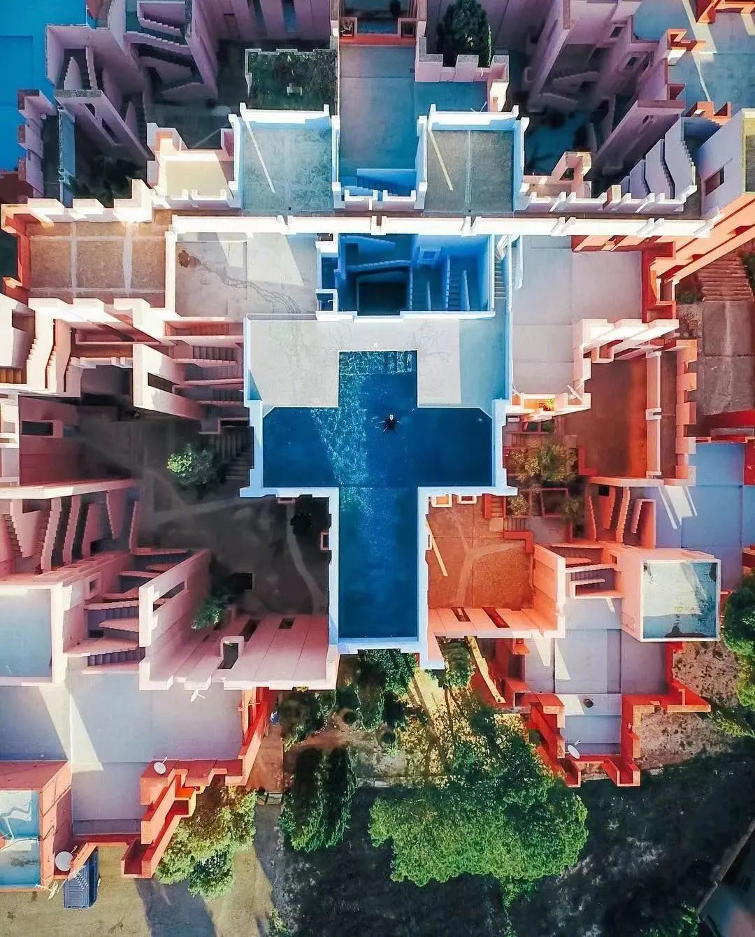 红墙公寓丨西班牙丨Ricardo Bofill-0