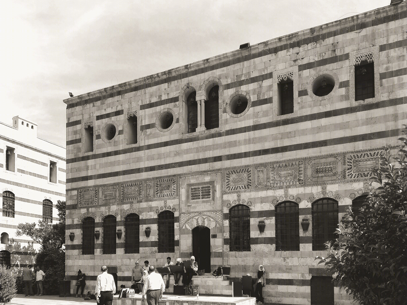Anastasiya Gushchina丨公寓建筑丨Black And White Old Damascus-5