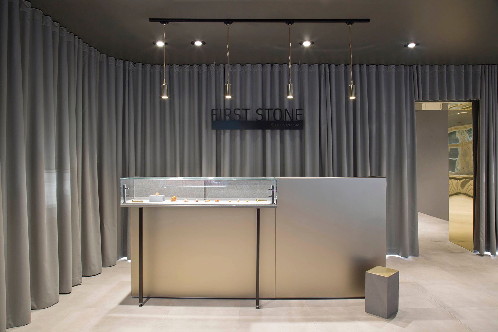 赫尔辛基First Stone Showroom琥珀商店-14