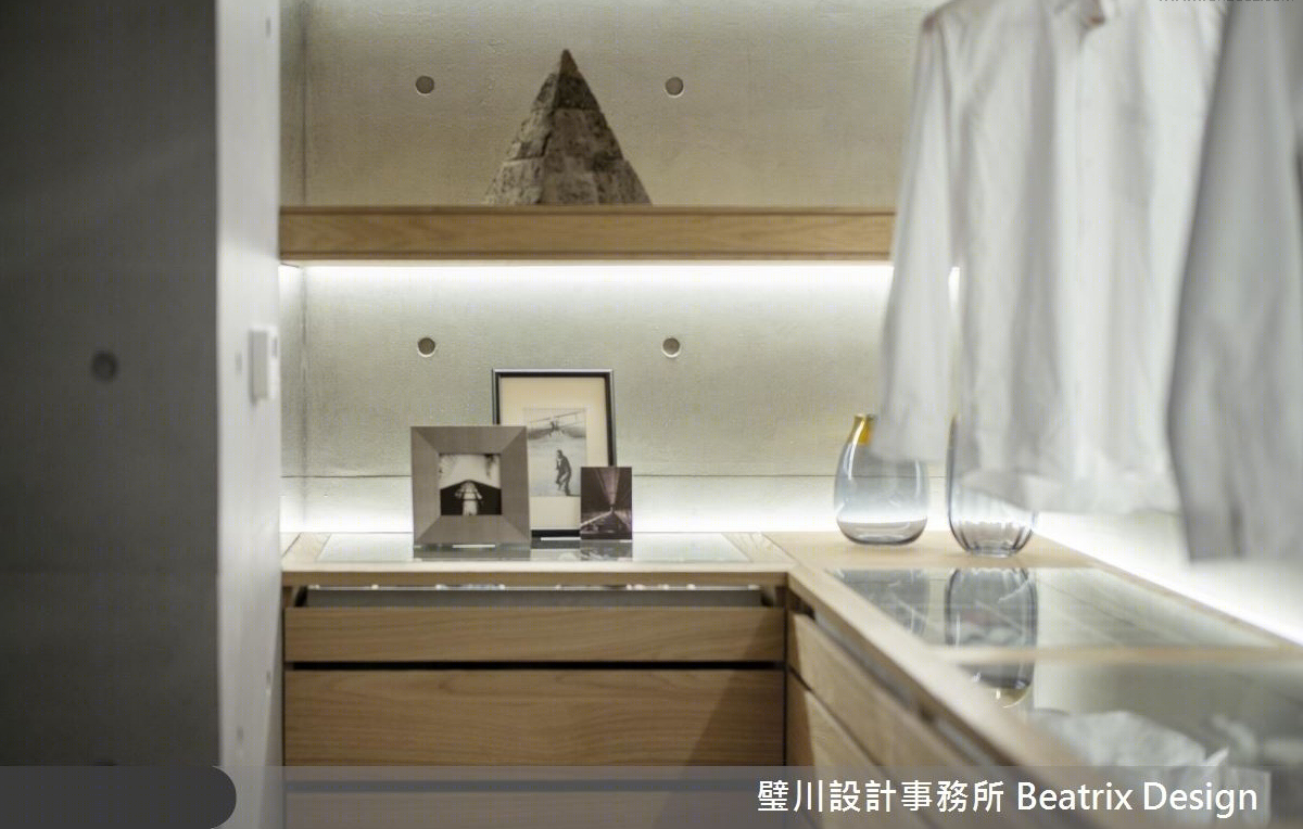 致敬安藤忠雄,80 坪现代宅展现清水模魅力-15
