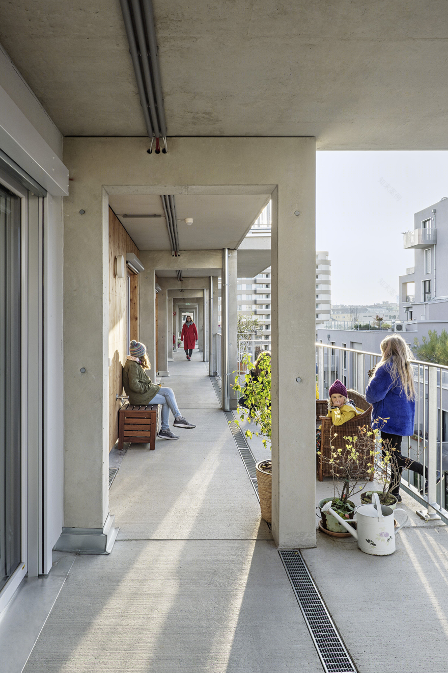 维也纳零能耗社会保障住宅 · Gleis 21 联合住宅丨奥地利维也纳丨einszueins architektur-17