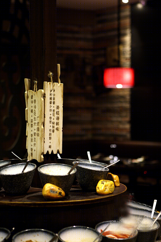 深圳花椒遇见辣椒餐厅，设计亮点与实景体验-11