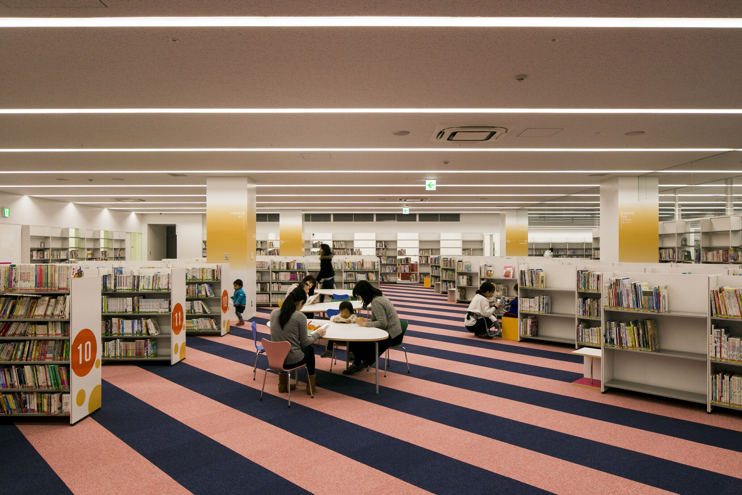 玉野市图书馆与社区学习中心 · 海上之盒丨日本丨MIKAMI Architects-28
