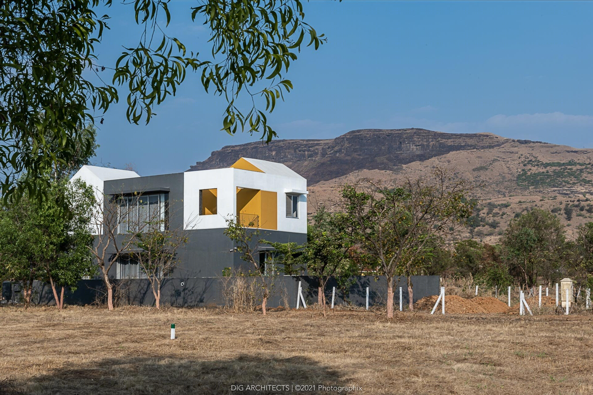 DIG Architects 打造印度 Igatpuri 山景别墅 Stacked Dwelling-12