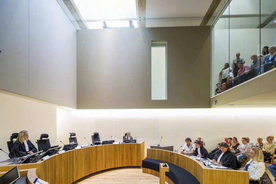 透明与连通的 Zwolle 法院大楼扩建-33