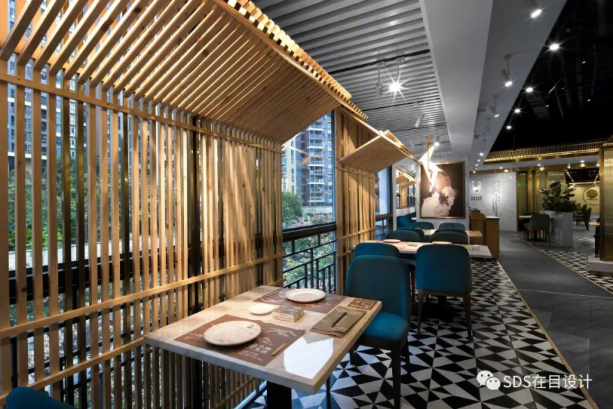 丹霞地貌融入餐厅,呈现简约原生态就餐体验-27