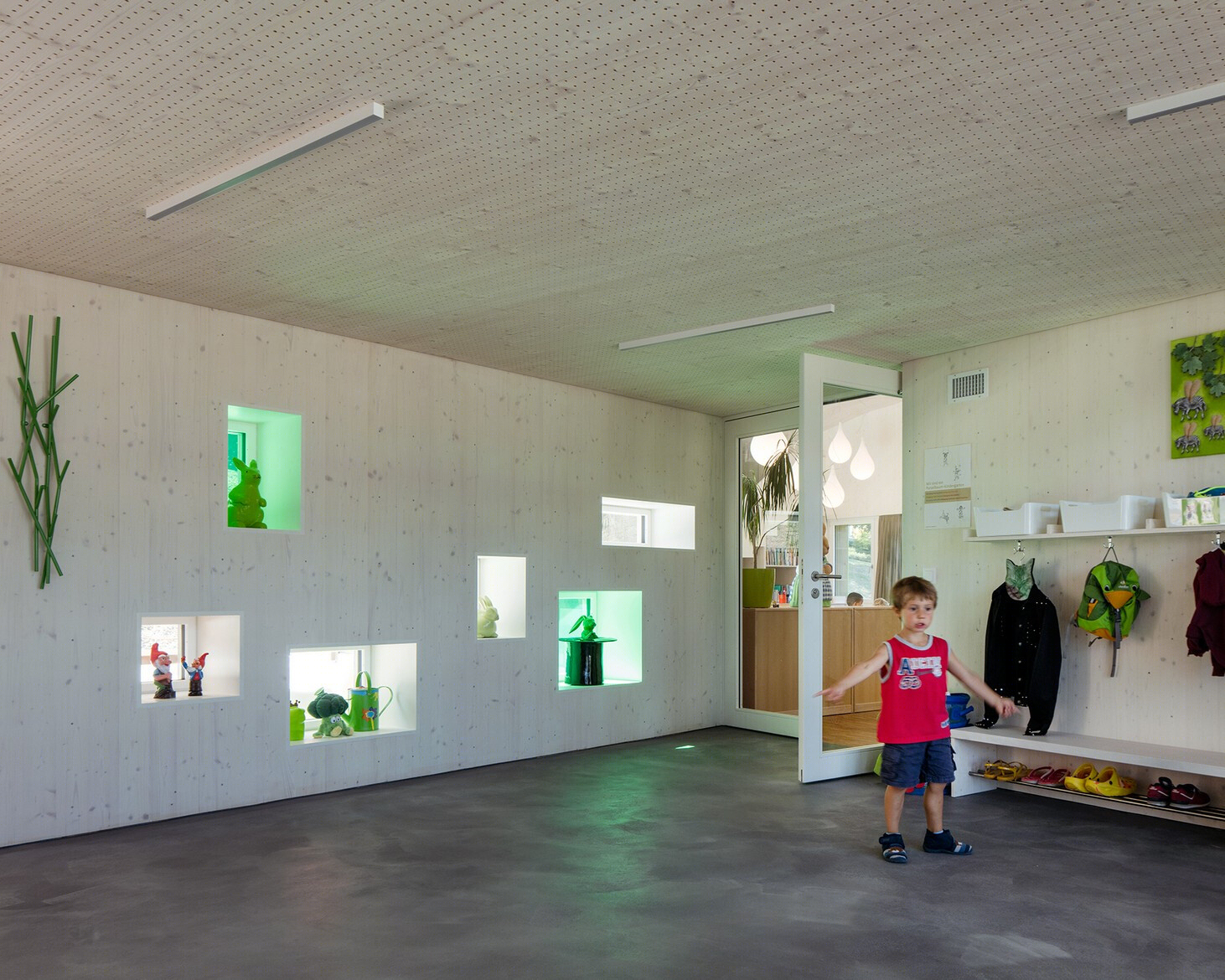 瑞士 Double Nursery School | 有机整体,内外空间交替-22