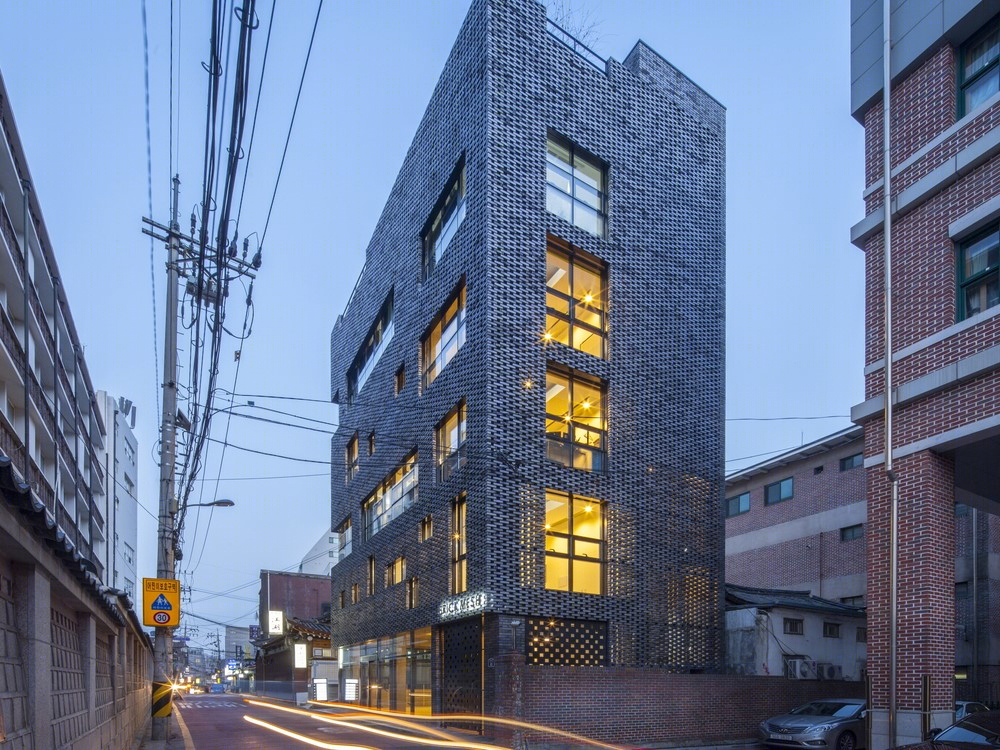 韩国Brick·Mesh混合用途建筑-4