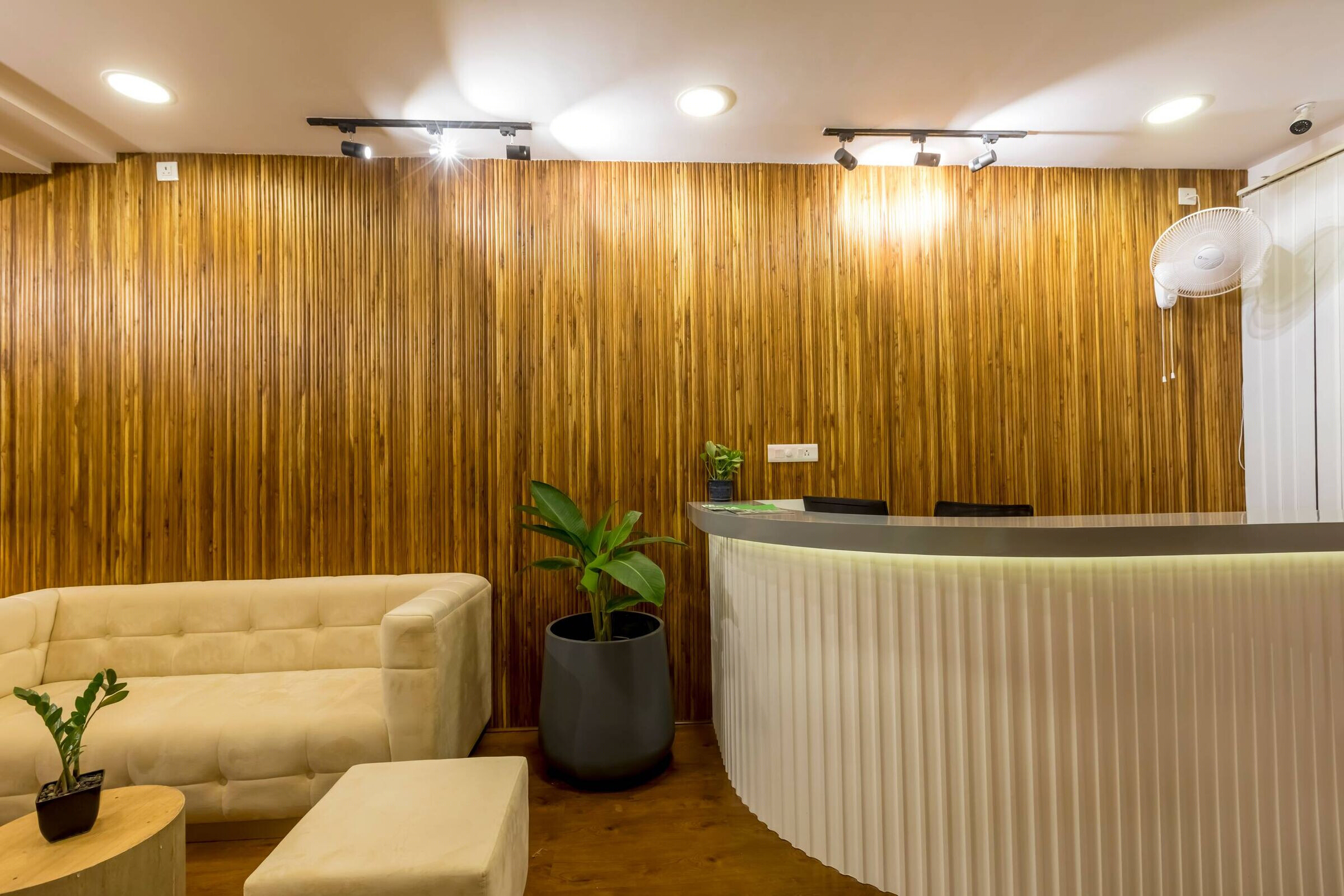 活力黄 · Bhavana Interiors 办公室设计丨印度班加罗尔丨Studio Atiniv-21
