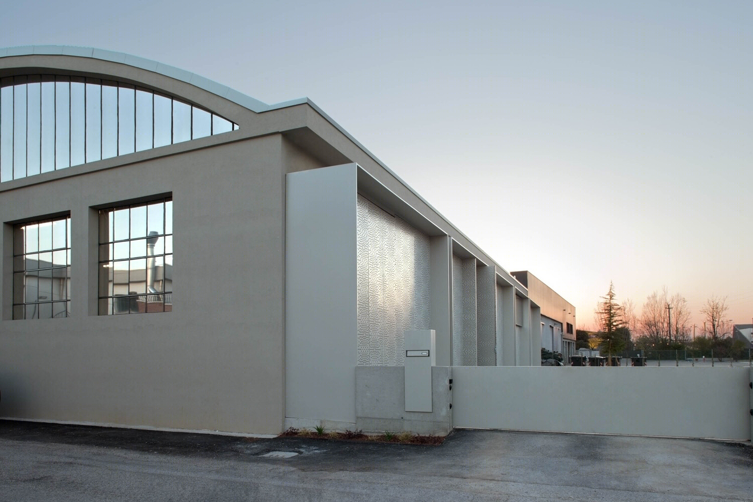 意大利 Agostini 混合用途建筑丨MIDE architetti-13