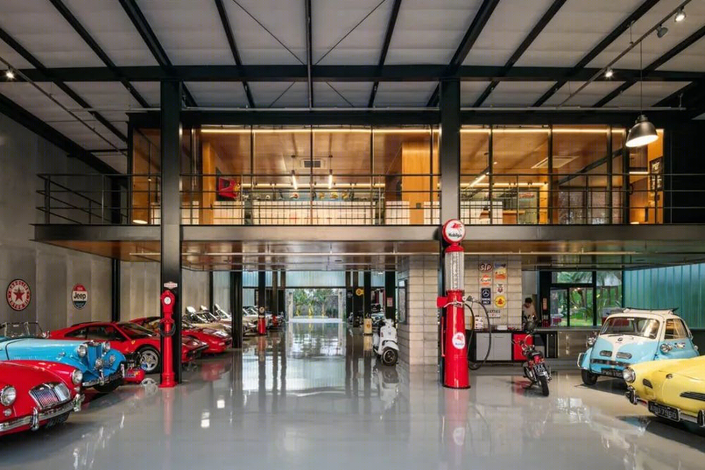 巴西斜坡上的透明玻璃车库别墅丨巴西建筑设计工作室-4