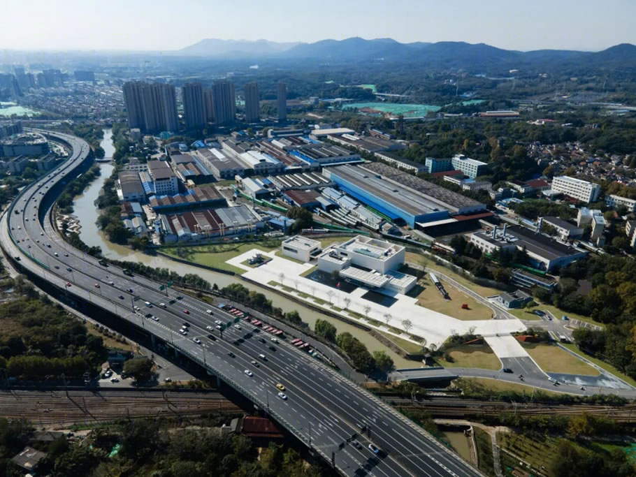 南京江北新区红色广场丨中国南京丨朱渊(东南大学建筑学院)等-4