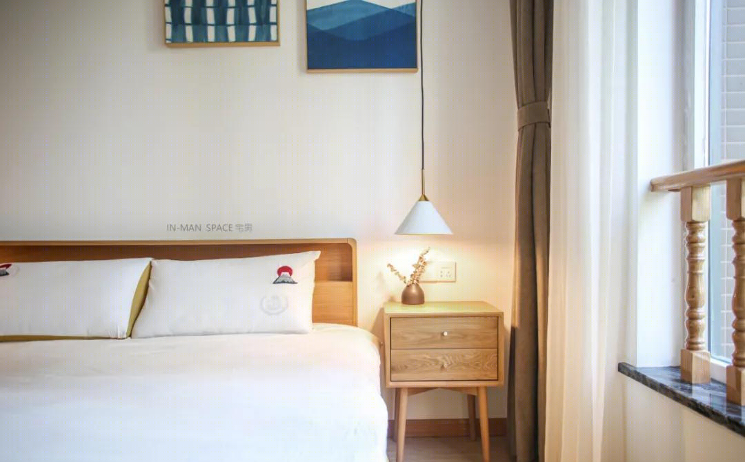 原木色调打造温馨家居空间-17