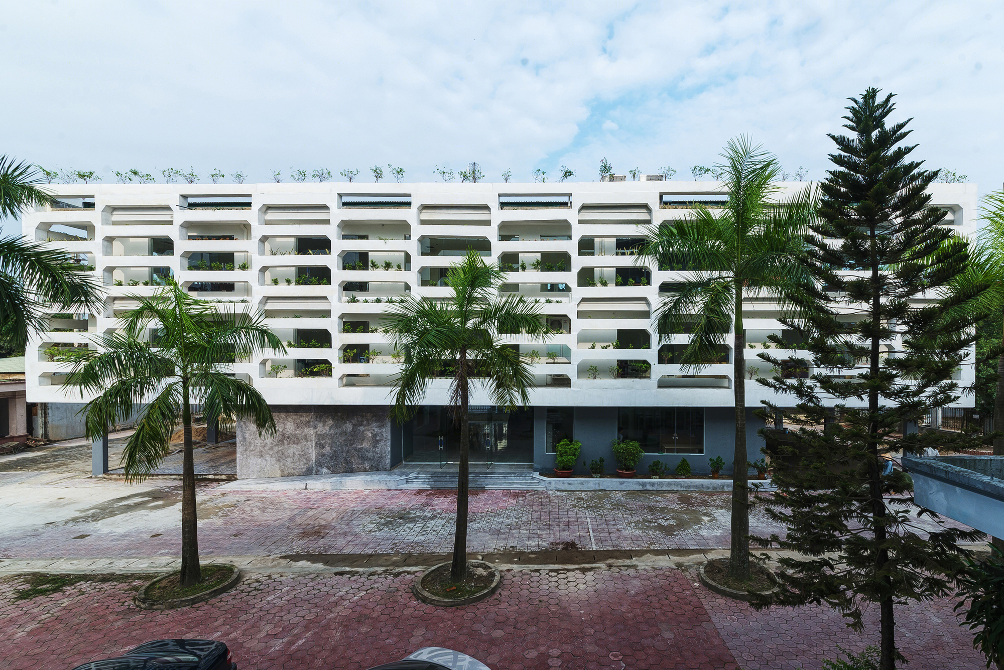 越南SRDP·IWMC办公楼丨H&P Architects-15