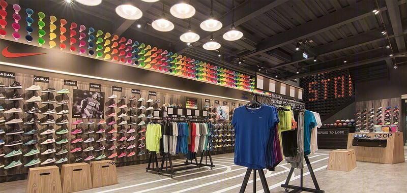 动感十足的一亨 sports 专卖店设计-3