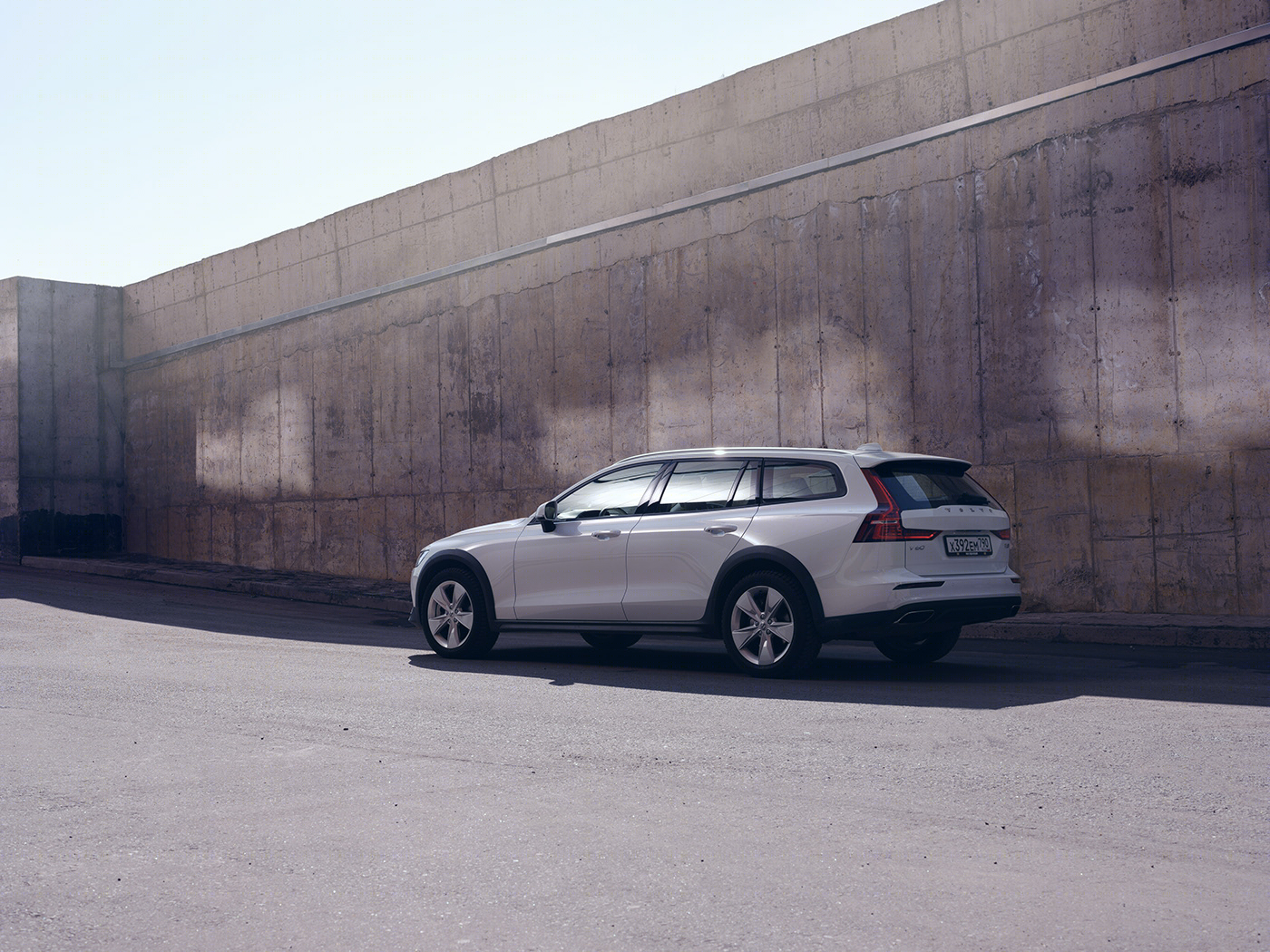 莫斯科 Volvo V60 Cross Country 展示空间丨俄罗斯莫斯科丨Mark Morra-10