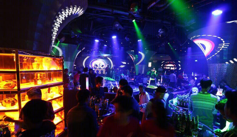 瑞丽慢摇吧 | 现代简约风格打造舒适空间-17