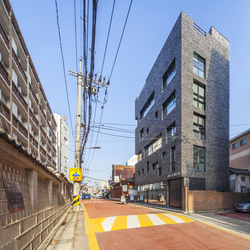 韩国Brick·Mesh混合用途建筑-10