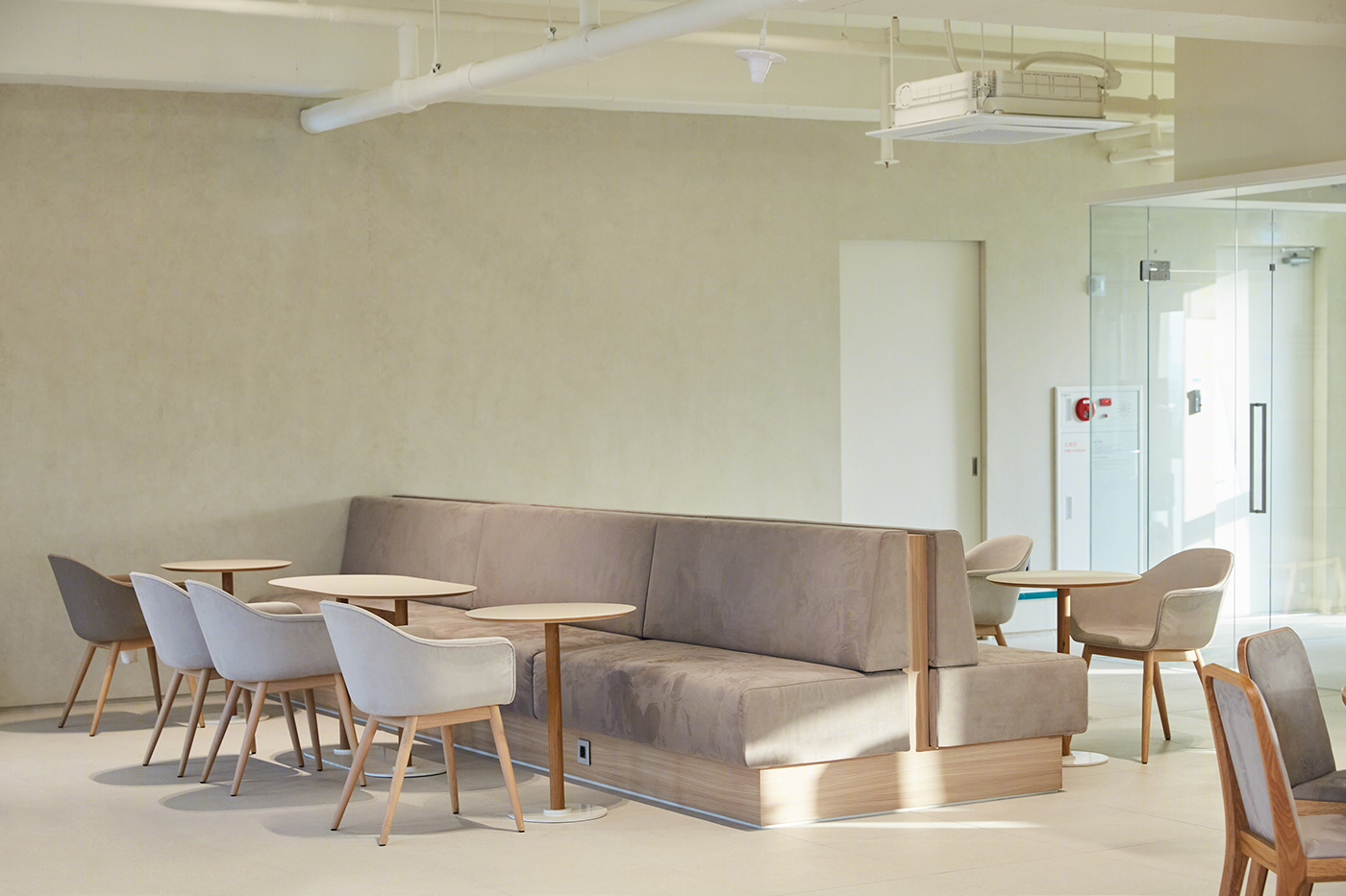 Anastasiya Gushchina丨咖啡店丨E Coffee Roastery, Seoul-2