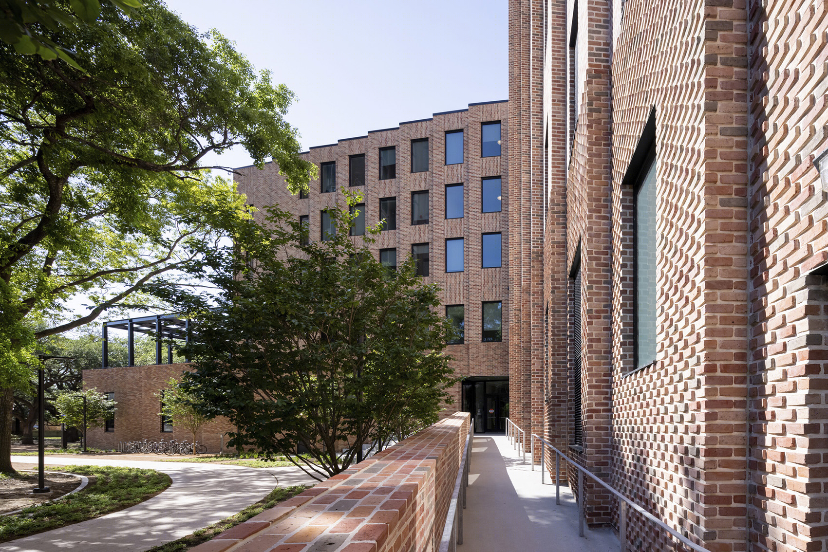 Sid Richardson 学院 | 美国休斯顿现代主义学生宿舍设计典范-21