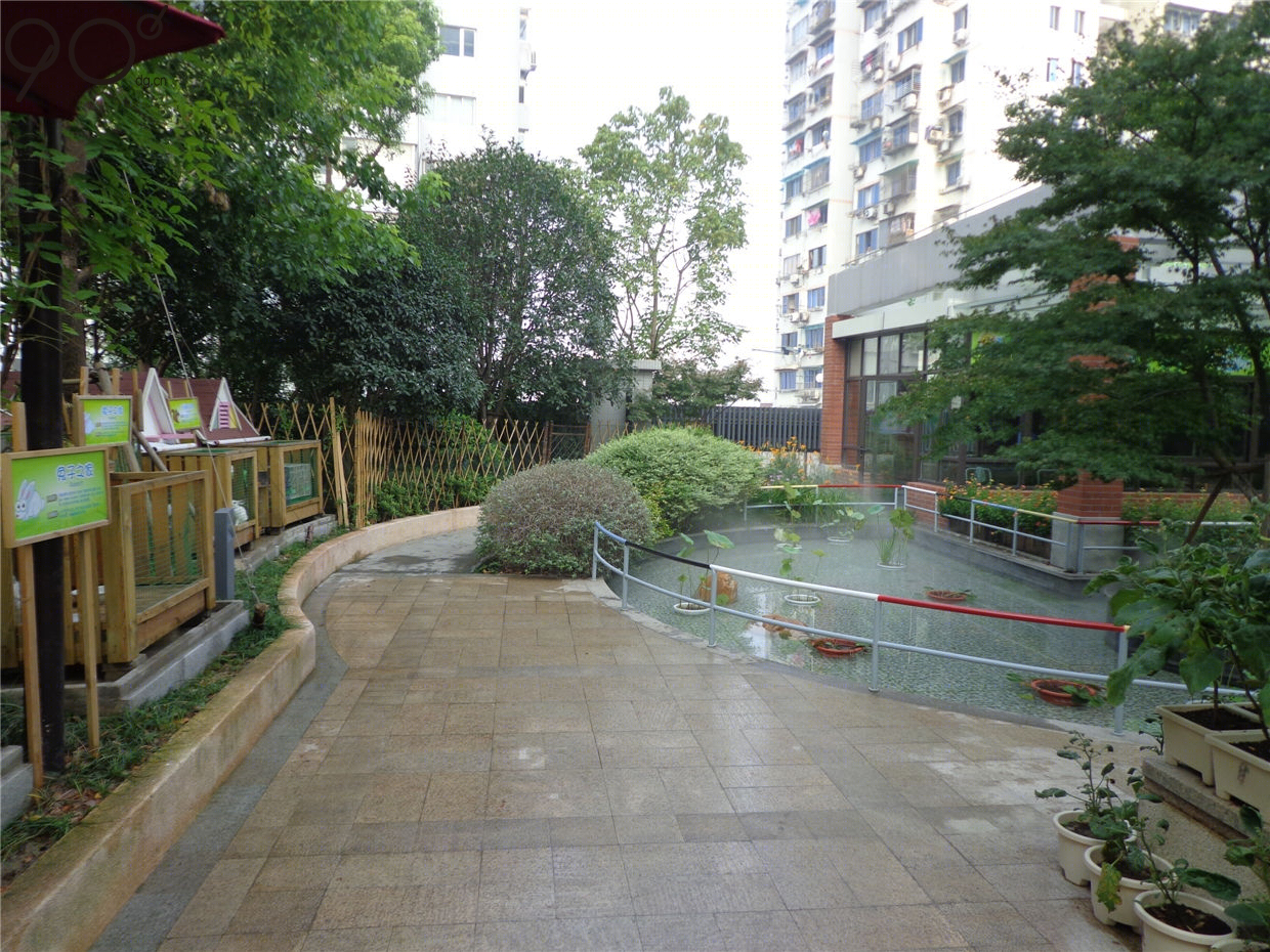 金虹桥国际中心屋顶花园景观-21