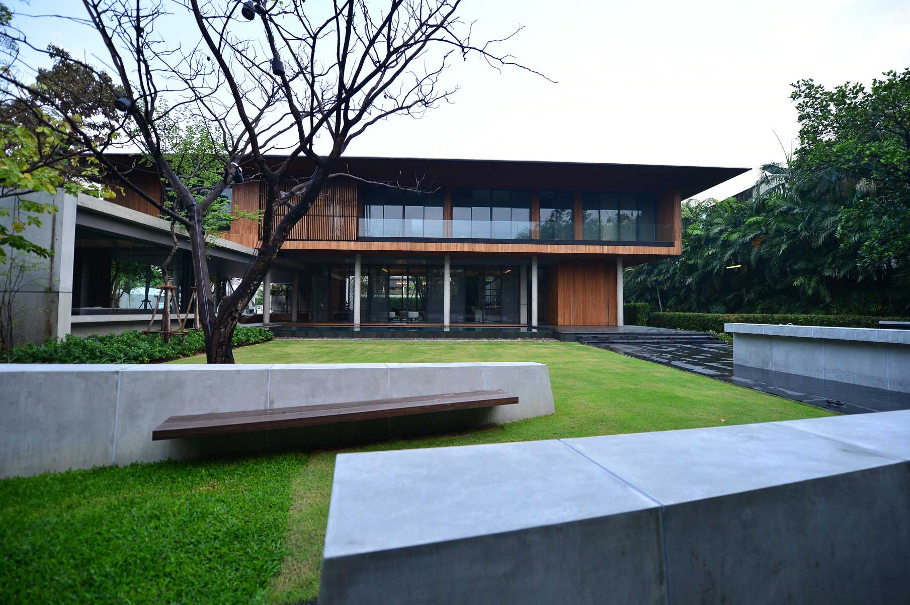 泰国 BAAN LADPRAO 住宅景观——绿色植物绿洲中的多功能区域-4