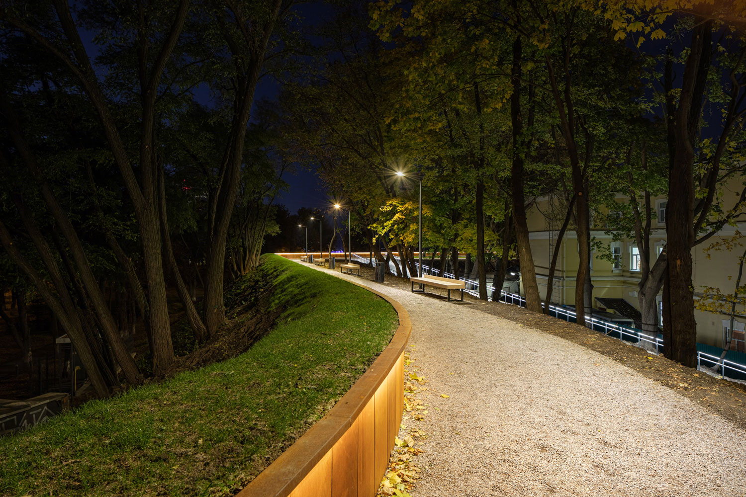 乌克兰斯帕斯基堡垒和教堂公共广场的翻新-31