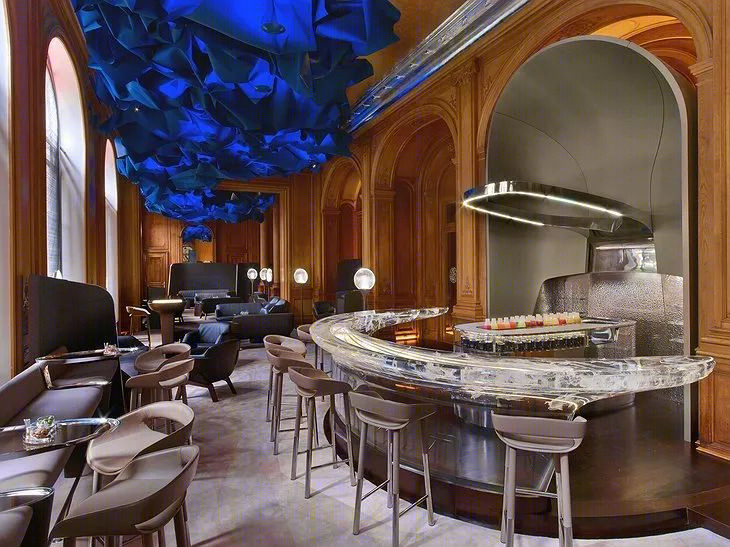 《艾米丽在巴黎》中的奢华酒店 Hotel Plaza Athénée-96