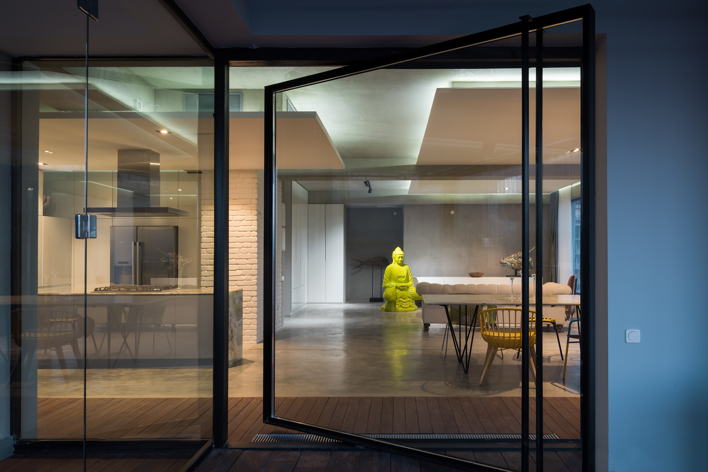 TBILISI PENTHOUSE on Behance_files maxim kashin-19