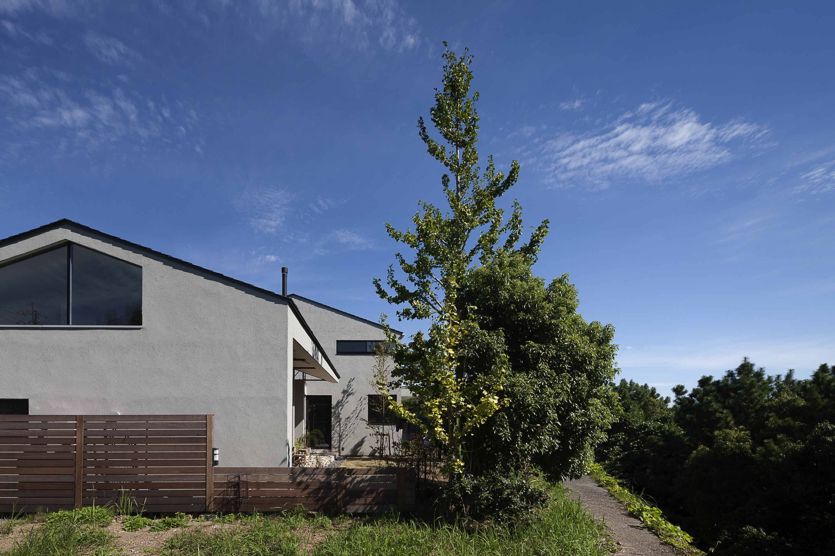 日本茨城县木质小屋住宅，与自然相融的设计-10