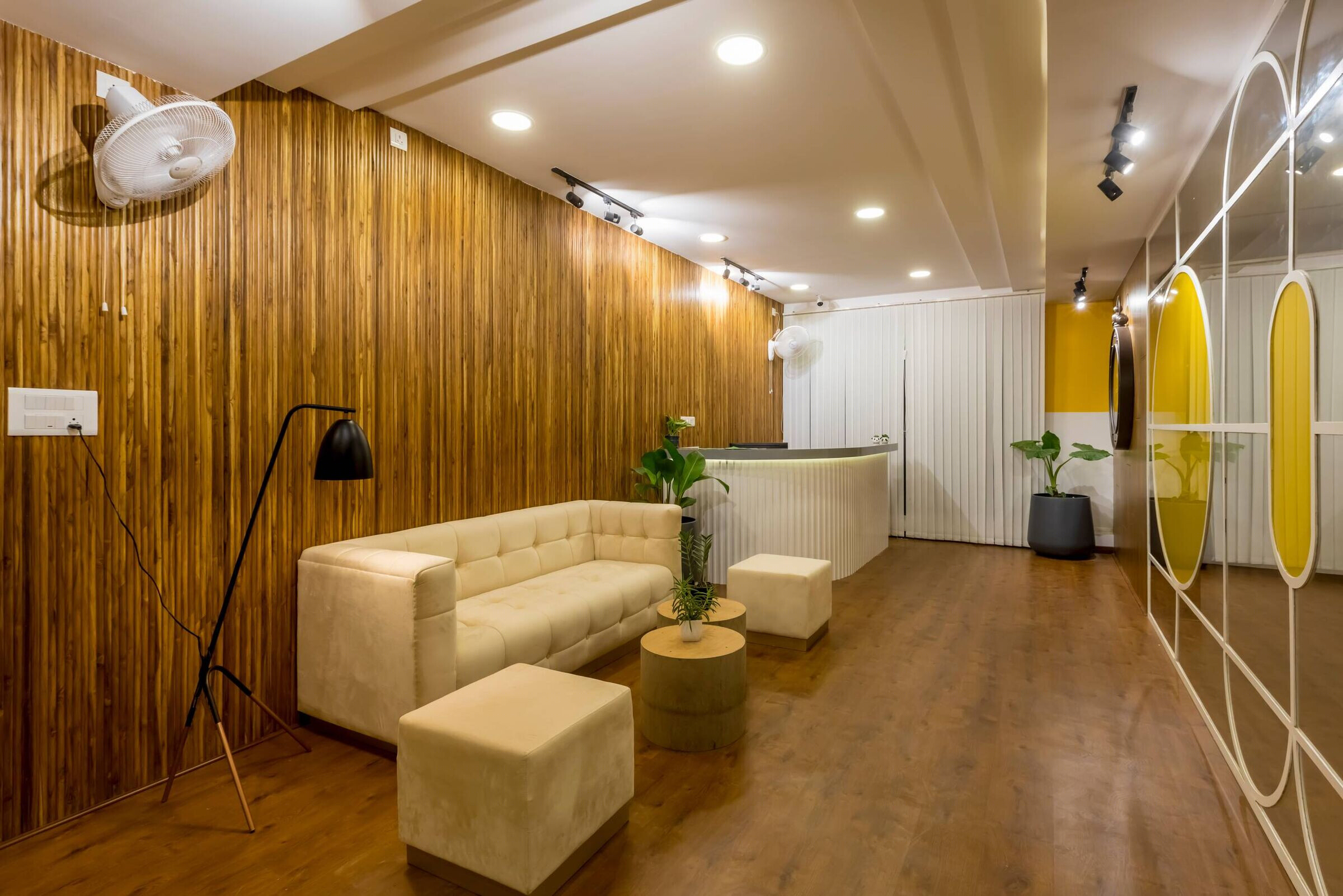 活力黄 · Bhavana Interiors 办公室设计丨印度班加罗尔丨Studio Atiniv-27