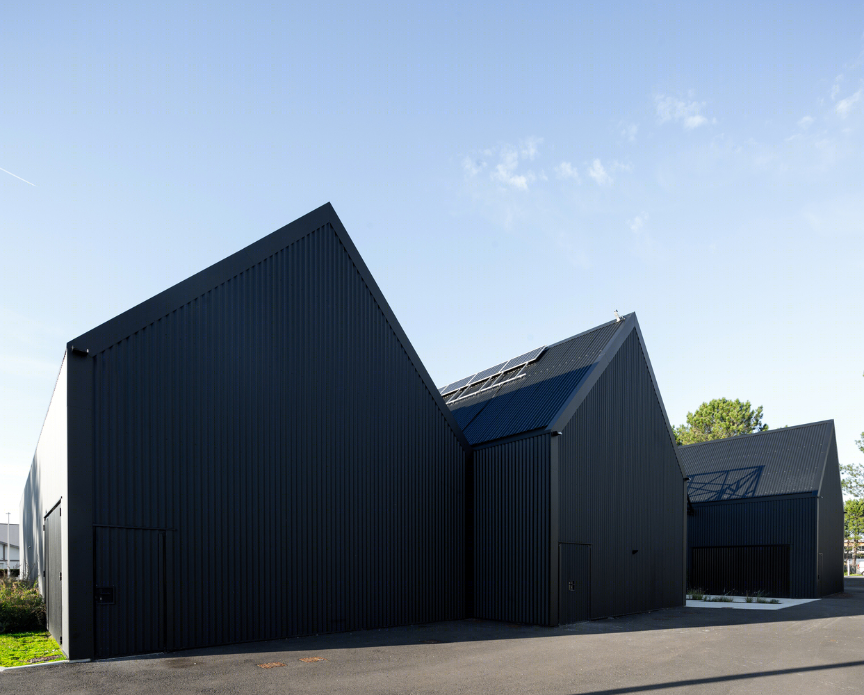 法国 Carhartt Wip 综合大楼丨Craft Architecture-12