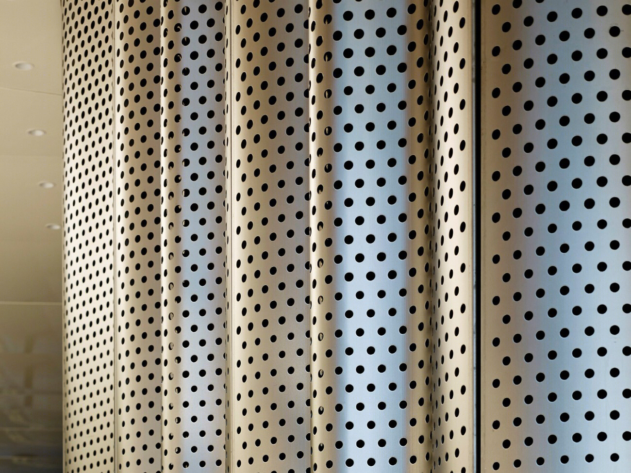 Stephen 街 EMI 总部改造 | 颠覆传统的“刀片”设计-10