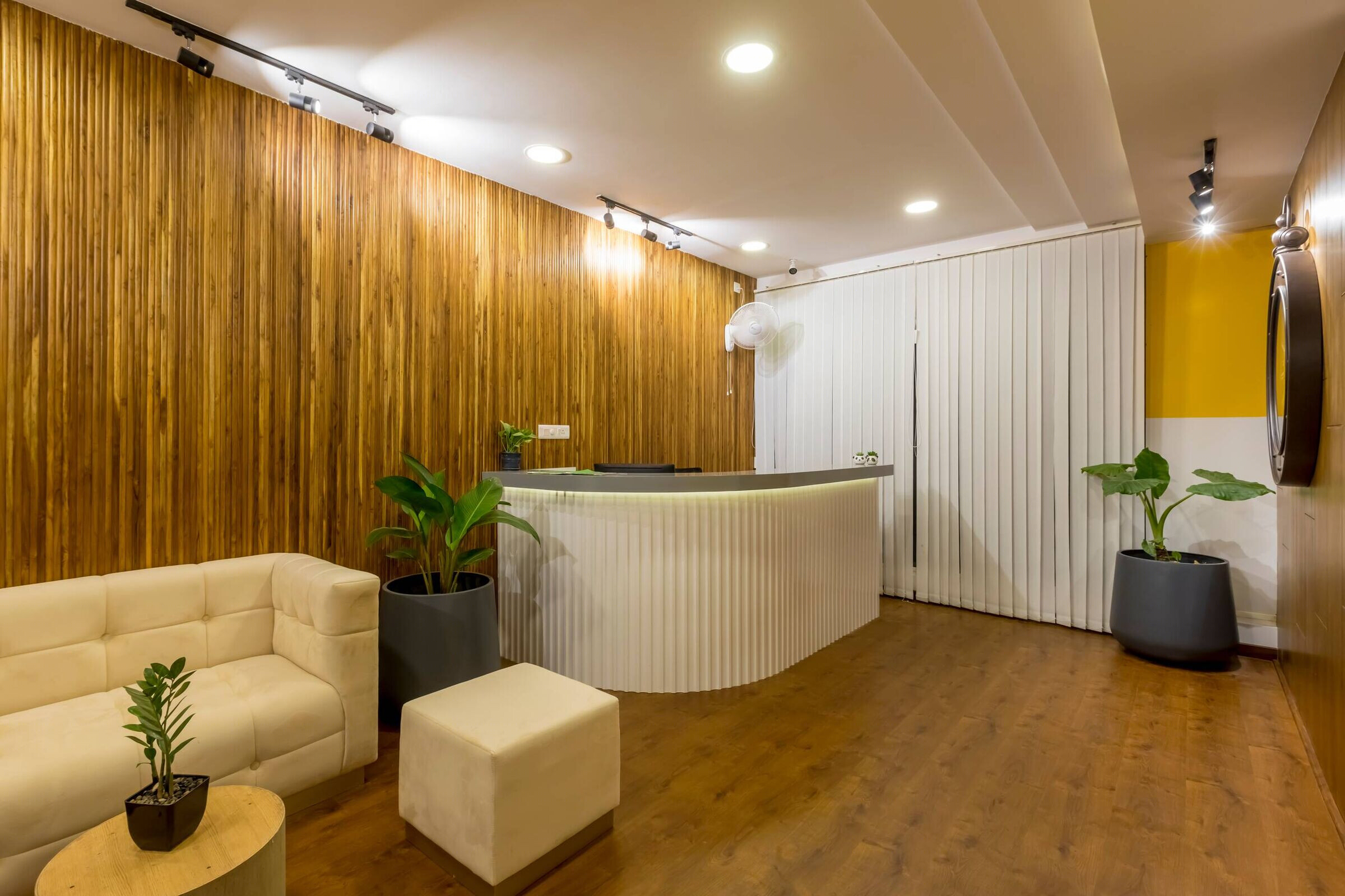 活力黄 · Bhavana Interiors 办公室设计丨印度班加罗尔丨Studio Atiniv-28