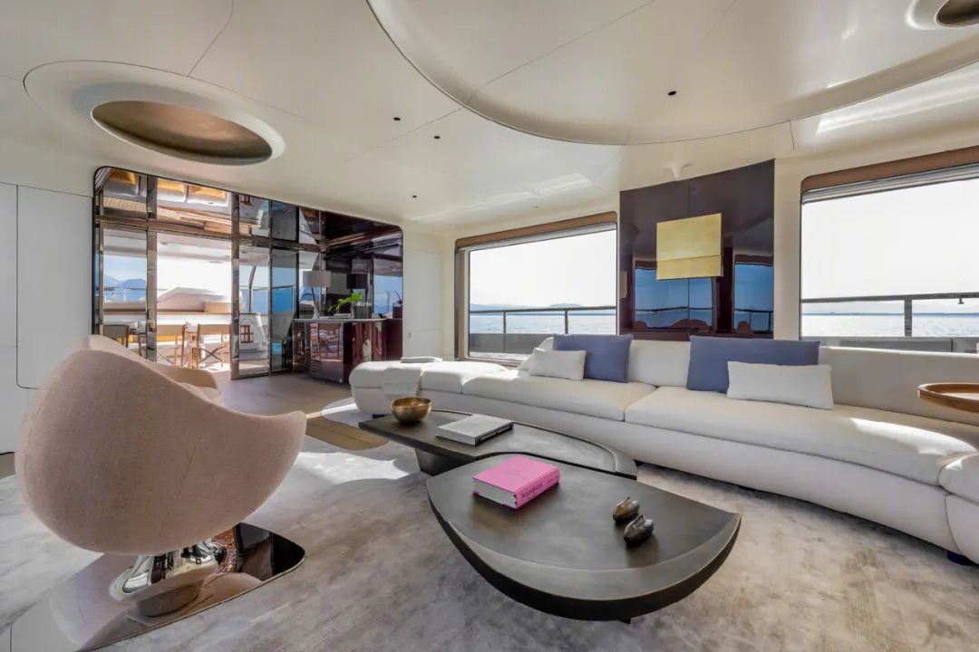 Azimut Grande Trideck · 三甲板超级游艇丨意大利丨Alberto Mancini 游艇设计公司-24