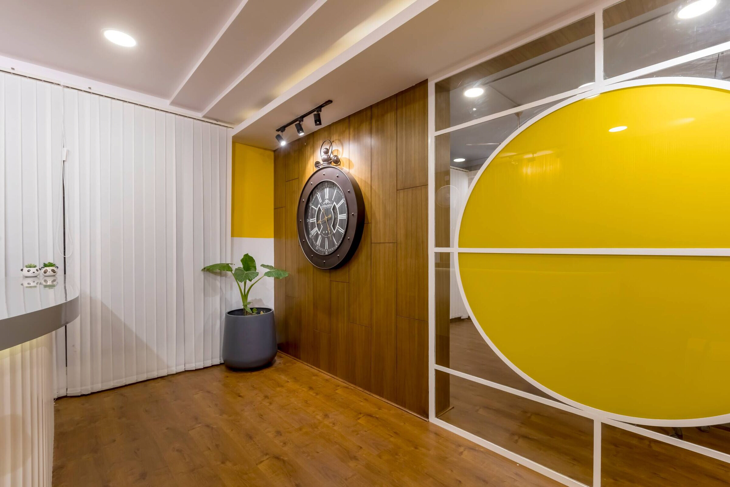 活力黄 · Bhavana Interiors 办公室设计丨印度班加罗尔丨Studio Atiniv-29