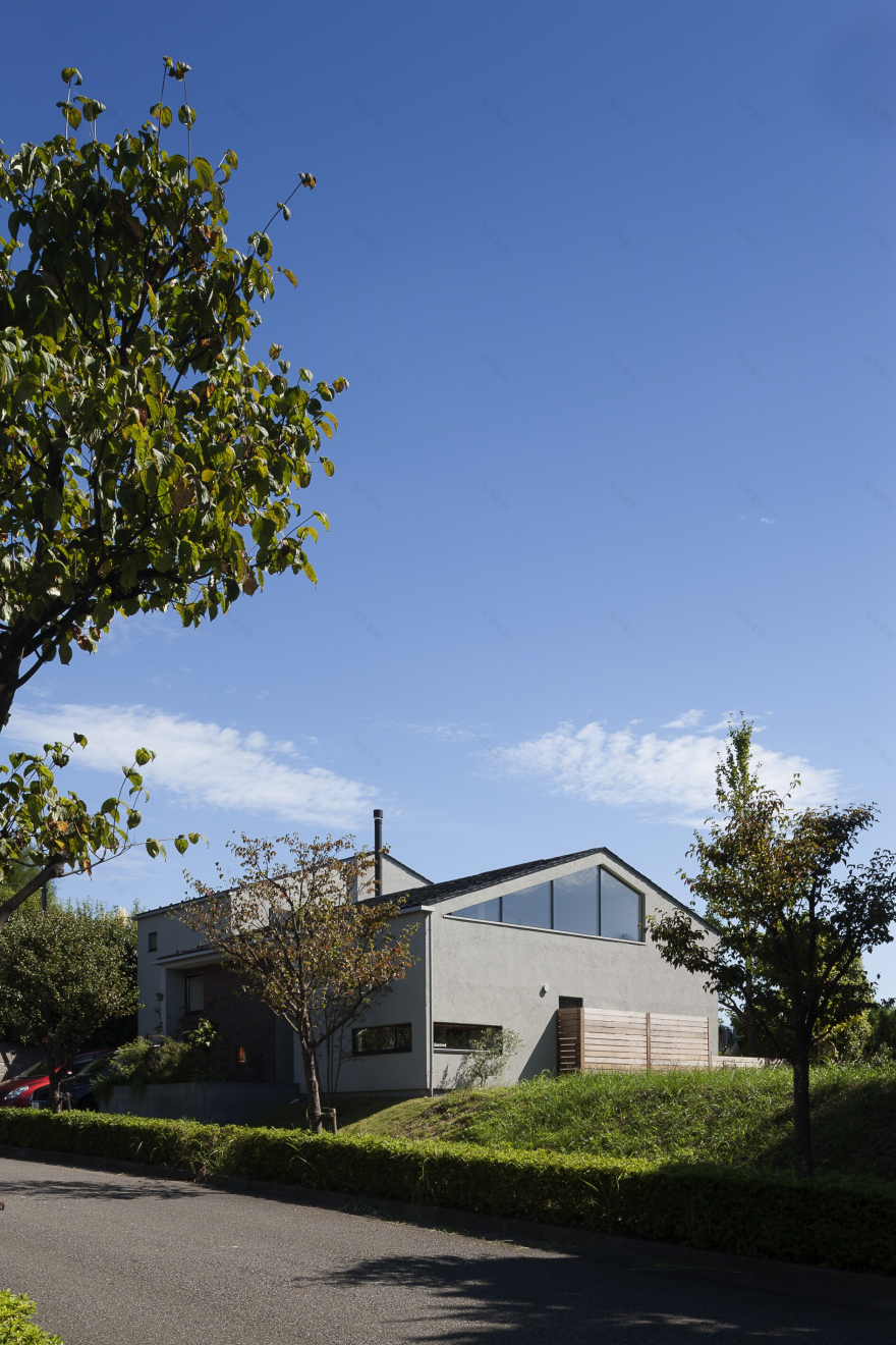 日本茨城县木质小屋住宅,与自然相融的设计-12